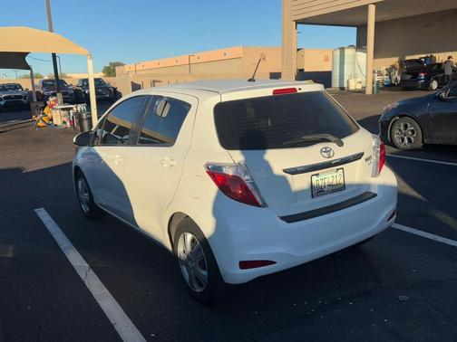 2014 Toyota Yaris LE