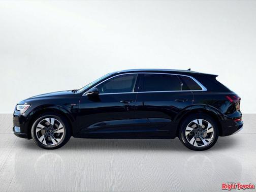 Brilliant Black 2022 Audi e-tron Premium Plus