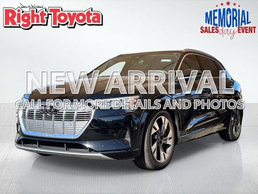 Brilliant Black 2022 Audi e-tron Premium Plus