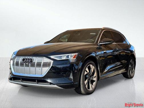 Brilliant Black 2022 Audi e-tron Premium Plus