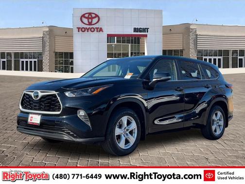 2024 Toyota Highlander LE