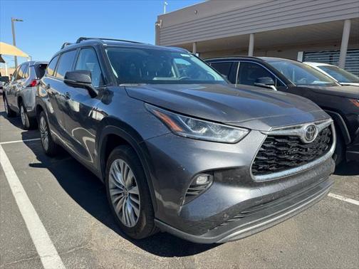 2024 Toyota Highlander Platinum
