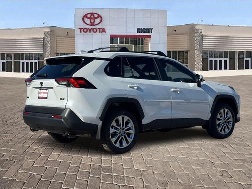 2025 Toyota RAV4 XLE Premium