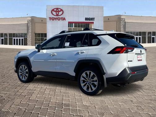 2025 Toyota RAV4 XLE Premium