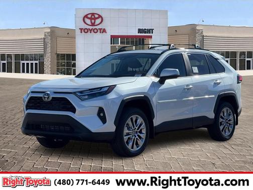2025 Toyota RAV4 XLE Premium