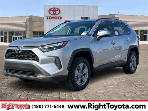 2025 Toyota RAV4 Hybrid XLE