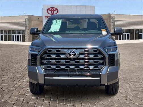 2025 Toyota Tundra Hybrid Platinum