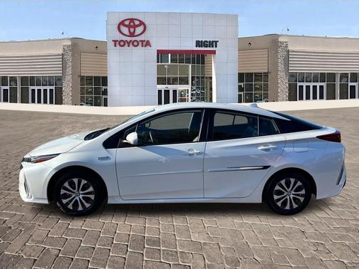 2022 Toyota Prius Prime XLE