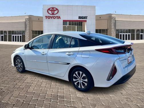 2022 Toyota Prius Prime XLE