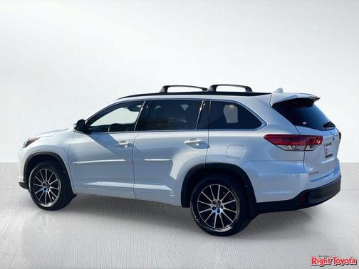 Blizzard Pearl 2017 Toyota Highlander SE