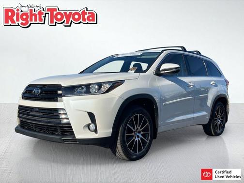 Blizzard Pearl 2017 Toyota Highlander SE