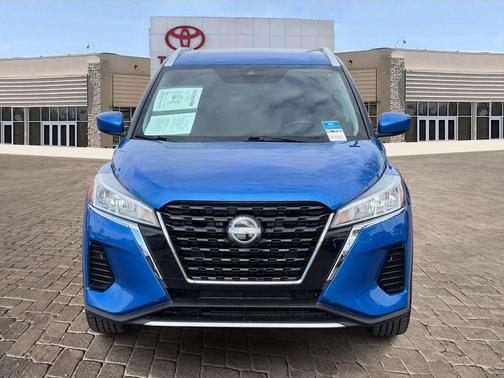 2022 Nissan Kicks SV