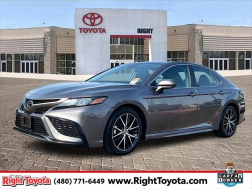 2022 Toyota Camry SE