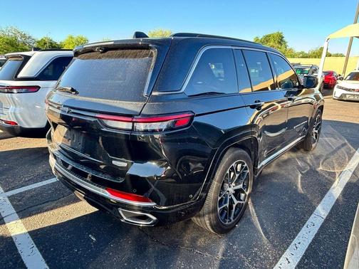 2024 Jeep Grand Cherokee Summit
