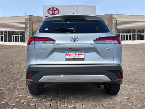 2025 Toyota Corolla Cross LE