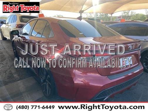 Photo 5 of 8 of 2020 Toyota Corolla SE