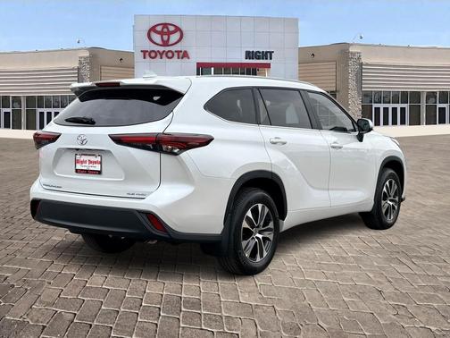 2026 Toyota Highlander XLE