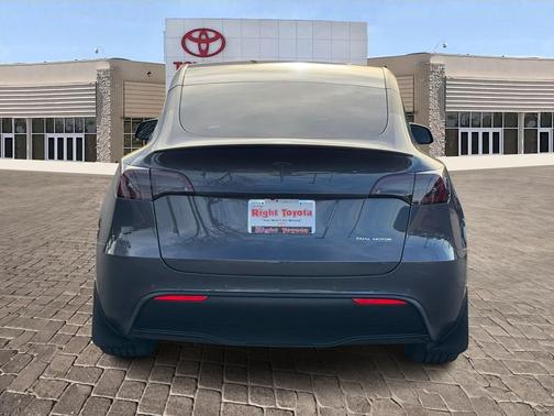 2022 Tesla Model Y Performance Dual Motor All-Wheel Drive