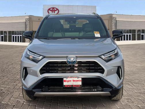 2024 Toyota RAV4 Hybrid SE