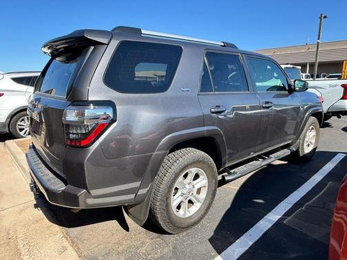 2022 Toyota 4Runner SR5