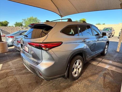 2023 Toyota Highlander LE