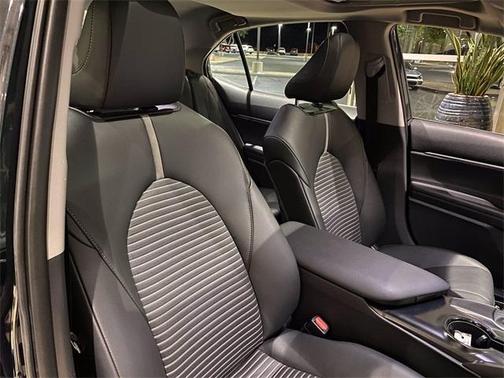 2020 Toyota Camry SE for sale in Scottsdale, AZ - image 12