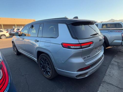 2023 Jeep Grand Cherokee L Summit Reserve