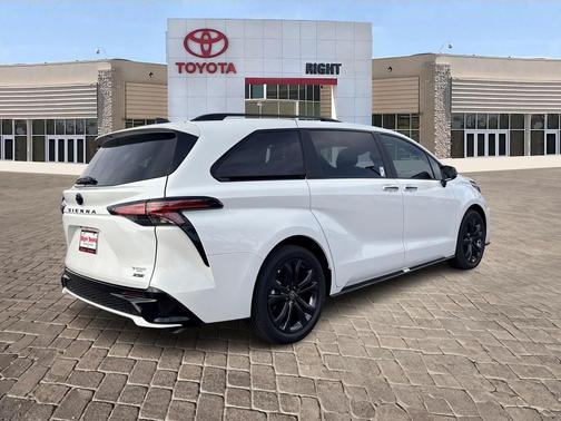 2026 Toyota Sienna XSE 7 Passenger