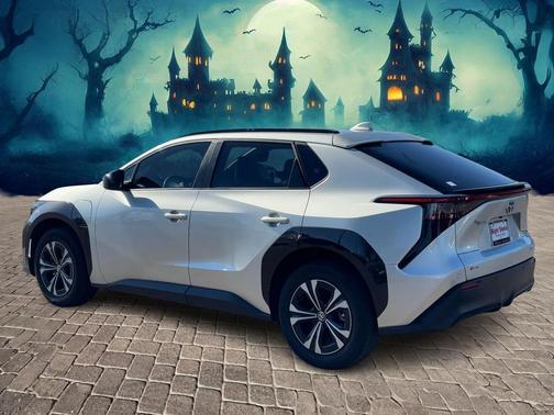 2024 Toyota bZ4X XLE