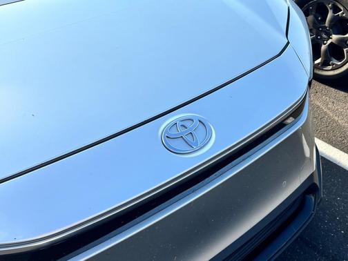 2024 Toyota bZ4X XLE