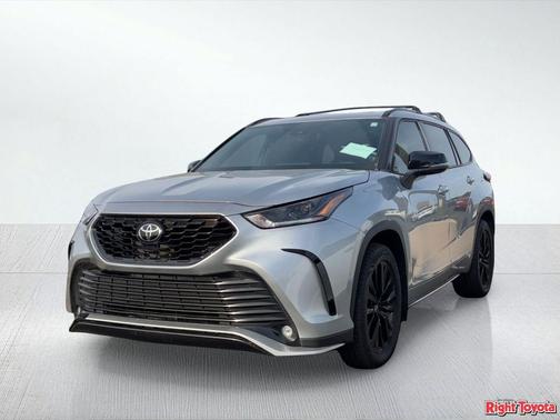 Celestial Silver Metallic 2023 Toyota Highlander XSE
