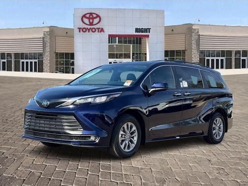 2026 Toyota Sienna XLE