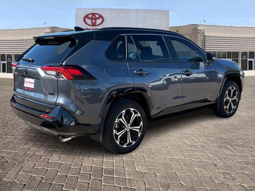 2025 Toyota RAV4 Hybrid SE