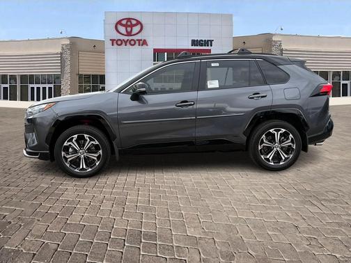 2025 Toyota RAV4 Hybrid SE