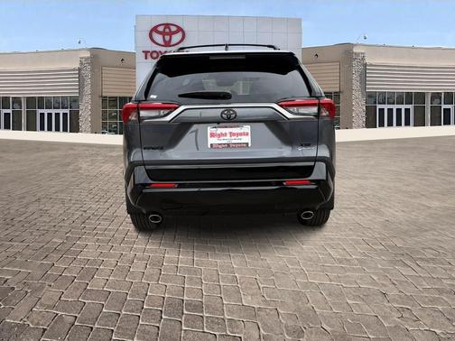 2025 Toyota RAV4 Hybrid SE