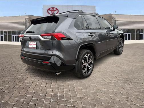 2025 Toyota RAV4 Hybrid SE