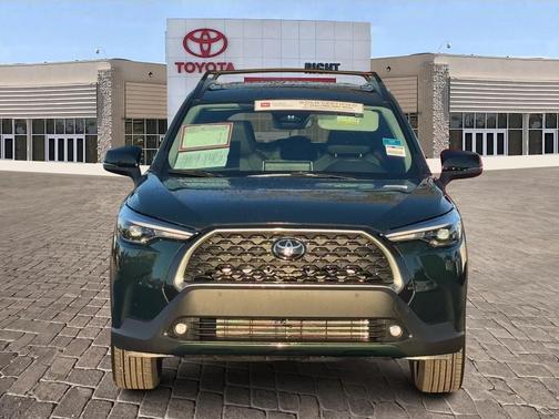 2025 Toyota Corolla Cross XLE