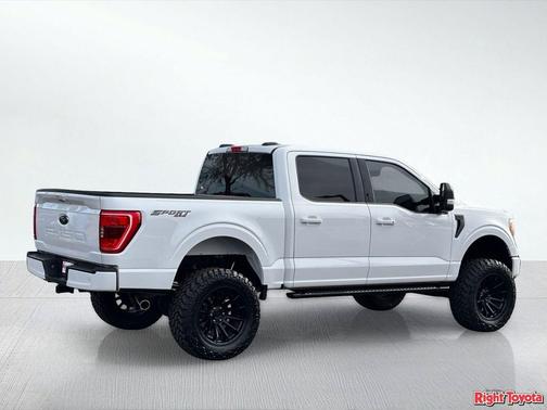 Oxford White 2023 Ford F-150 XLT