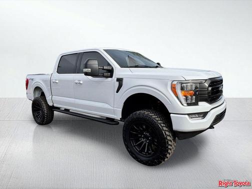 Oxford White 2023 Ford F-150 XLT