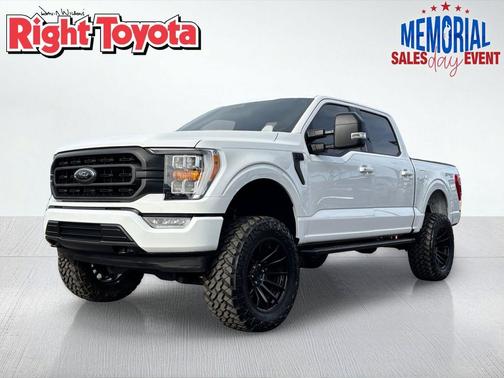 Oxford White 2023 Ford F-150 XLT