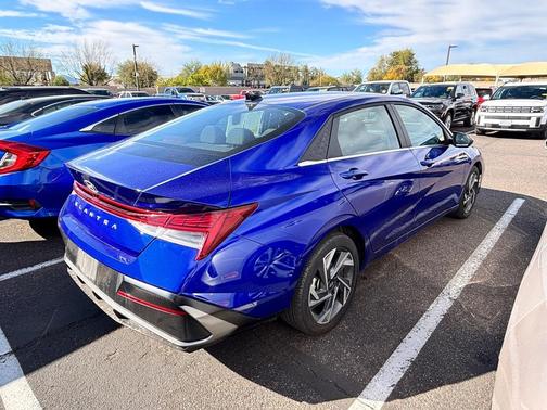 2025 Hyundai ELANTRA SEL