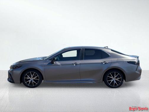 Ice Cap 2023 Toyota Camry SE