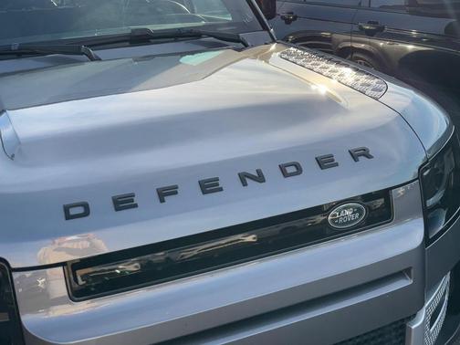 2023 Land Rover Defender 110 S