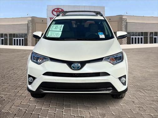 2018 Toyota RAV4 Hybrid SE