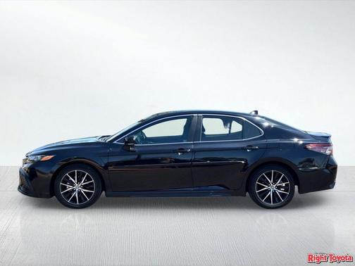 Midnight Black Metallic 2023 Toyota Camry SE