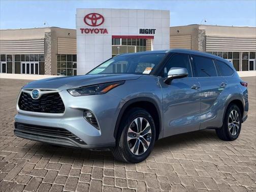 2022 Toyota Highlander Hybrid XLE