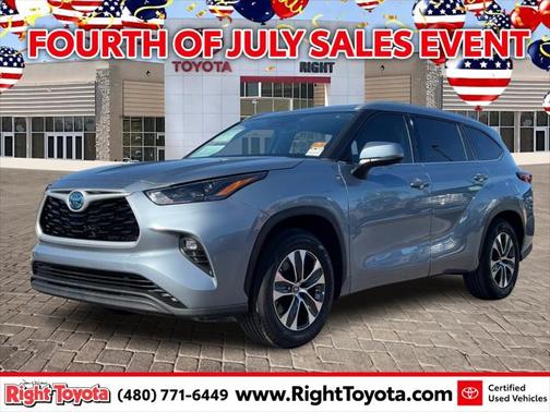 2022 Toyota Highlander Hybrid XLE
