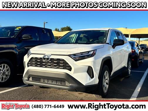 2025 Toyota RAV4 LE