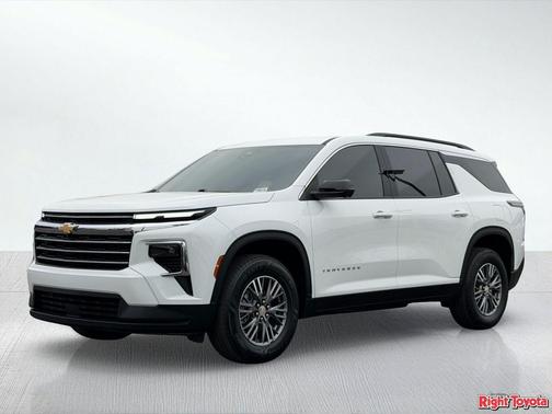 Summit White 2025 Chevrolet Traverse LT