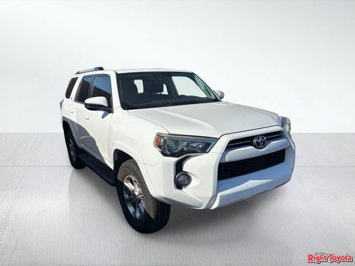 Super White 2020 Toyota 4Runner SR5